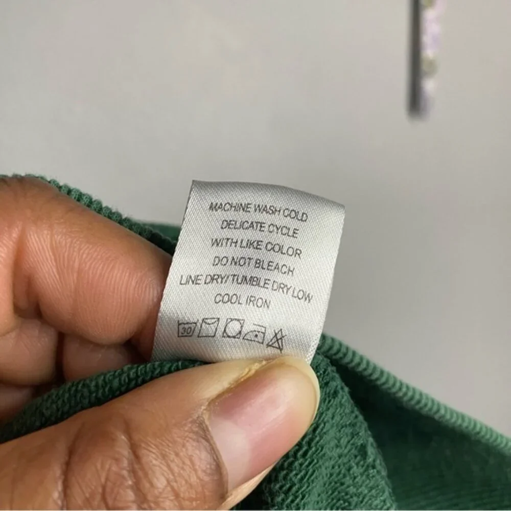 Monat Women's Green Graphic Print Crewneck Sweatshirt - Picture 7 of 9